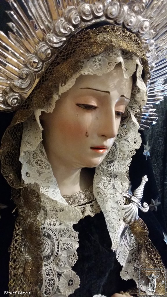 Virgen de la Soledad. Perfil derecho.