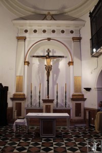 El Crucificado del Císter presidiendo la Iglesia de Santa Ana,